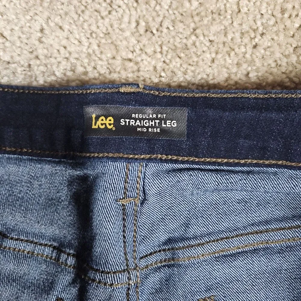Lee Women’s Regular Fit Straight Leg Mid Rise Dark Wash Jeans Size 26 40x28